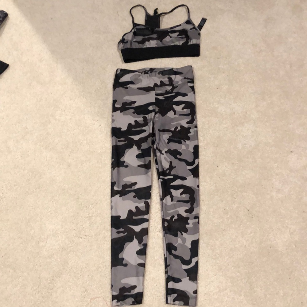 Matching yoga set
